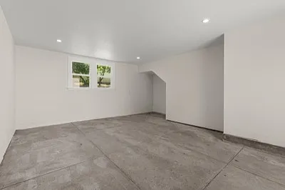 733 Chester Way — Photo 37
