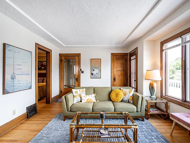 3249 S Kinnickinnic Ave — Photo 13