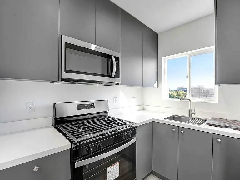 1512 Pennsylvania Ave #3 — Photo 2