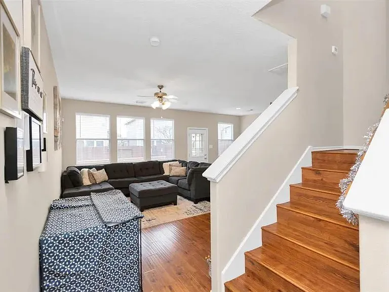 25247 Bentley Glen Ln — Photo 4