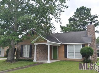 636 Fountain View Dr, Baton Rouge, LA 70820