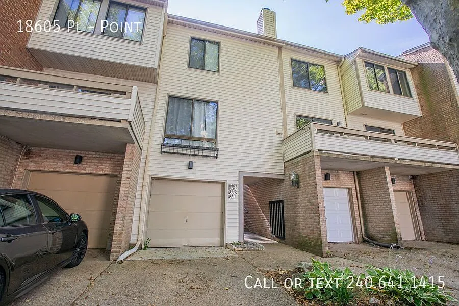 Charming 2 BR/1.5 BA Townhome in Montgomery Village! — Photo 1