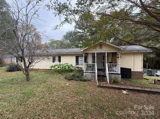 610 Guinn St, Clover, SC 29710