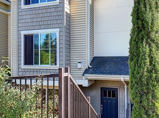 1021 NE 123rd St APT B, Seattle, WA 98125