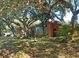 1910 Percival Ave, Rockport, TX 78382