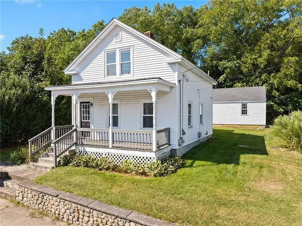 44 Read Ave, Coventry, RI 02816