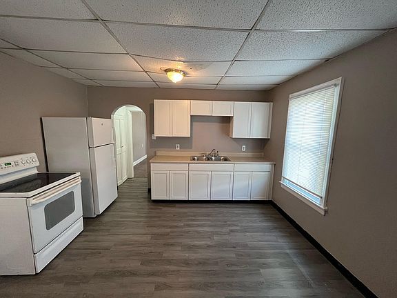 5th image of 1522 Loretta Ave