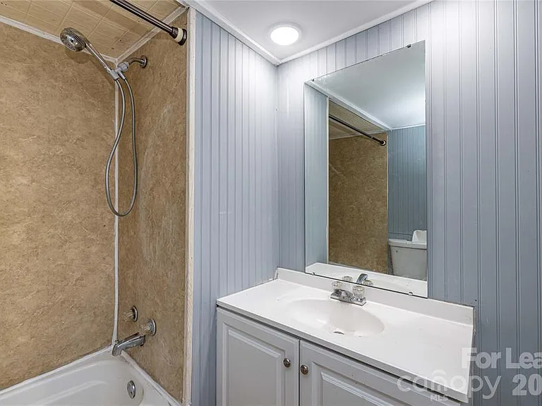 126 Poe Dr — Photo 22
