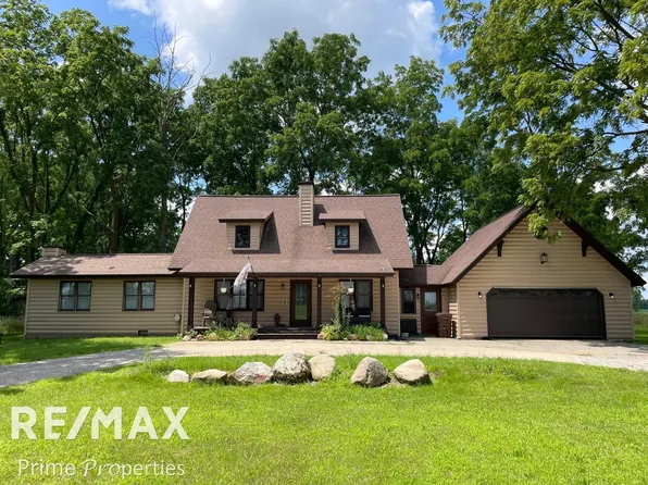 4034 S Crapo Rd, Ithaca, MI 48847
