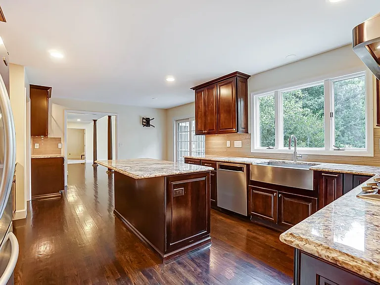 11410 Avant Ln — Photo 13