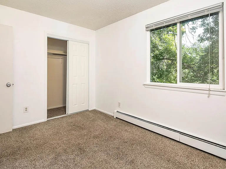 2nd Bedroom.