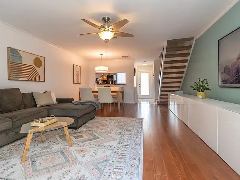 3062 S Oakland Forest Dr — Photo 7