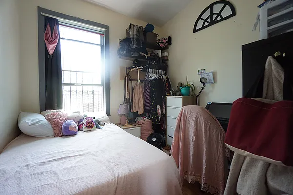 Rented by Rennit Inc. | media 21