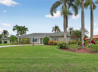 3353 SE Fairway E, Stuart, FL 34997
