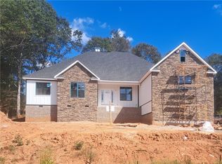 3605 Rocky Creek Dr, Seneca, SC 29678