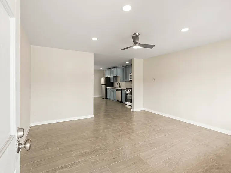 153 Dahlia Ave — Photo 10