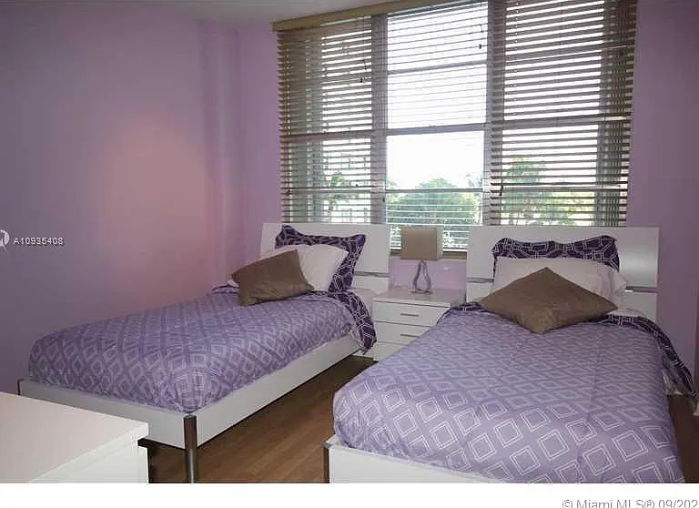 5161 Collins Ave #508 — Photo 19