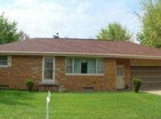 7465 Myrtle St, Manito, IL 61546