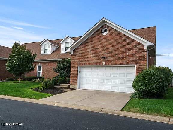 3rd image of 8212 Fenwick Farm Pl