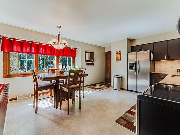 5th image of 841 Eckardt Ct