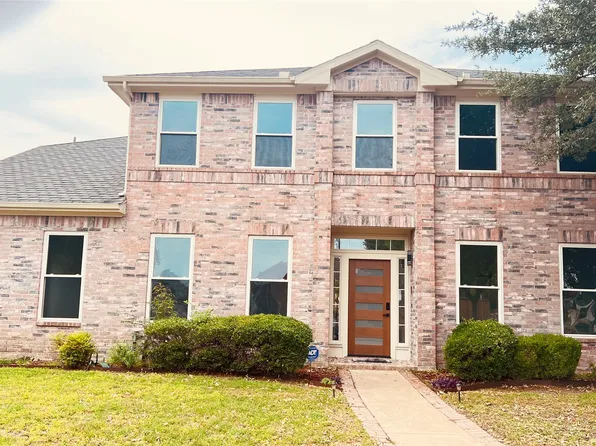 748 Longleaf Dr, Desoto, TX 75115