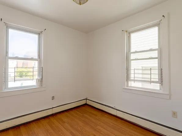 58 Yale Avenue image 7 of 8