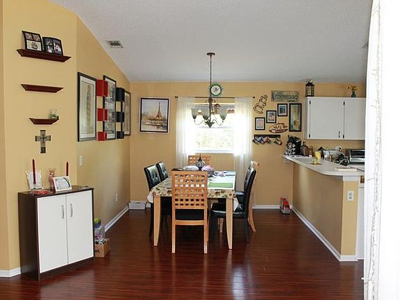 4th image of 546 Lagoon Dr