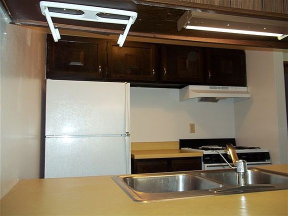 one bedroom kitchen