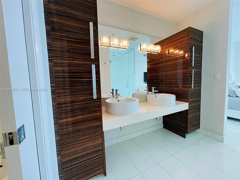 2020 N Bayshore Dr #2008 — Photo 23