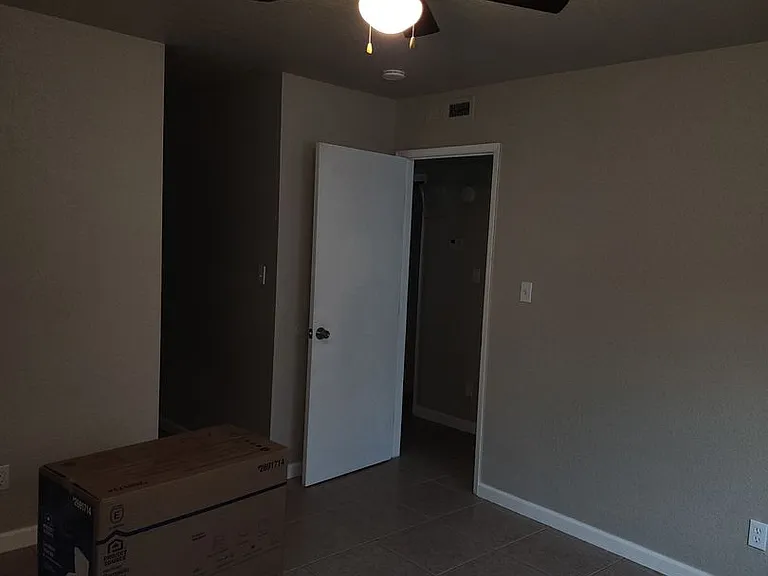 2801 Tully Rd — Photo 21