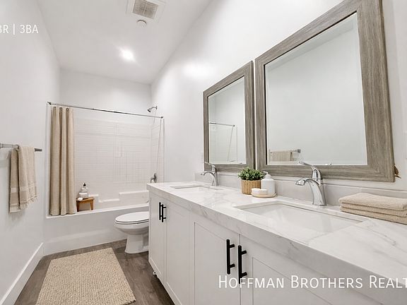5th image of 6905 Ben Ave #104