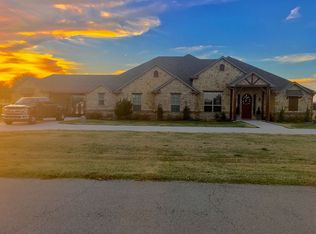 112 Palomino Ct, Cresson, TX 76035