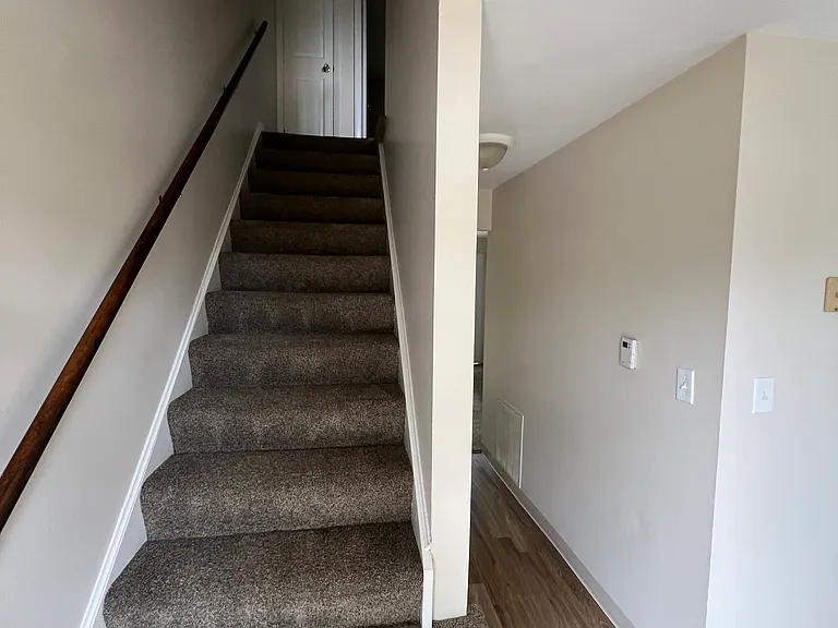 Mapleview Terrace Apartments — Photo 13
