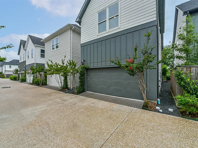 5308 S Capitol St — Photo 33
