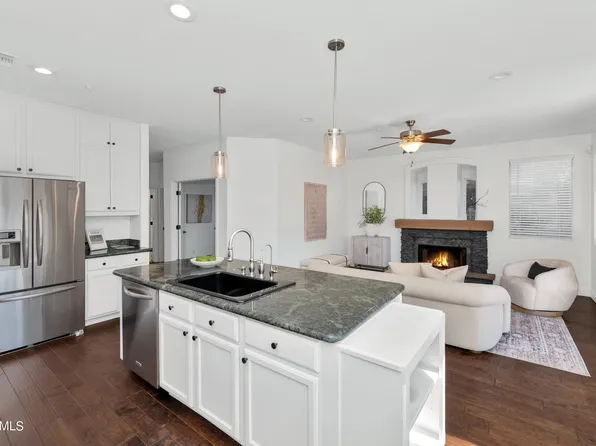 10399 E SALTILLO Drive, Scottsdale, AZ 85255