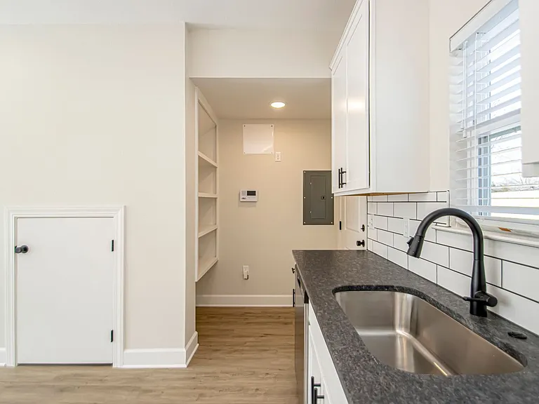 1 Bed Bath Townhome in Rockwater Village - Downtown North Little Rock — Photo 6