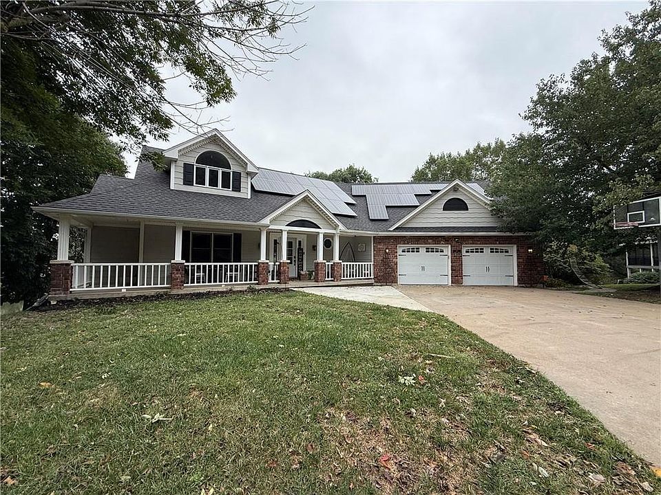 1st image of 24 Lakeview Dr