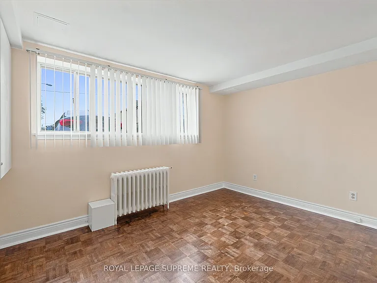 56 Dynevor Rd #BASEMENT — Photo 5