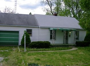 907 S 25th St, Mount Vernon, IL 62864