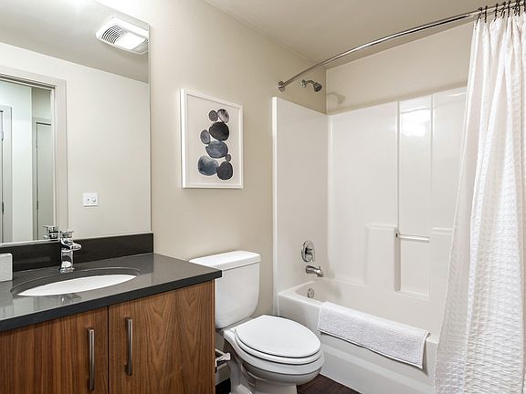 5th image of 1429 12th Ave #402W