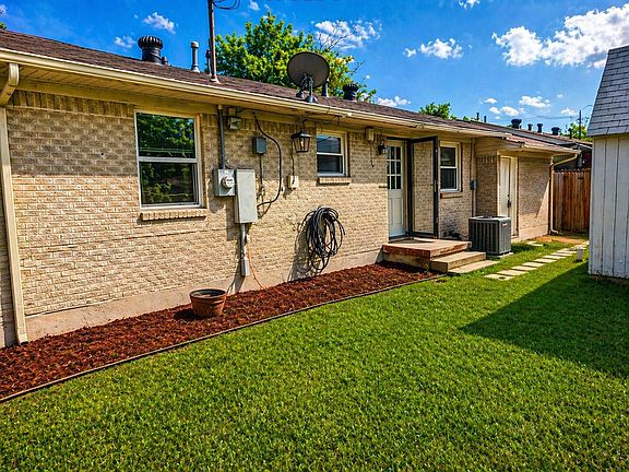 3rd image of 2719 Oates Dr
