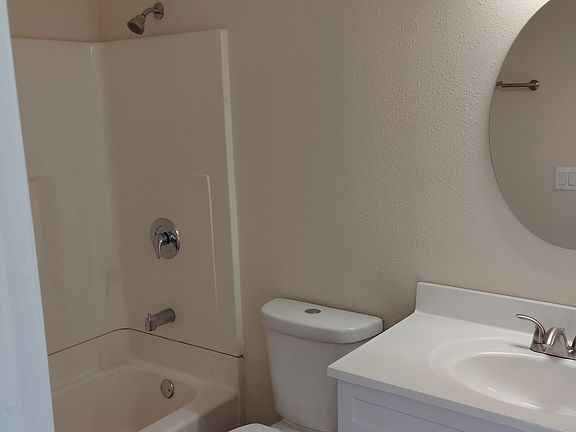 4th image of 5454 Desoto Pl