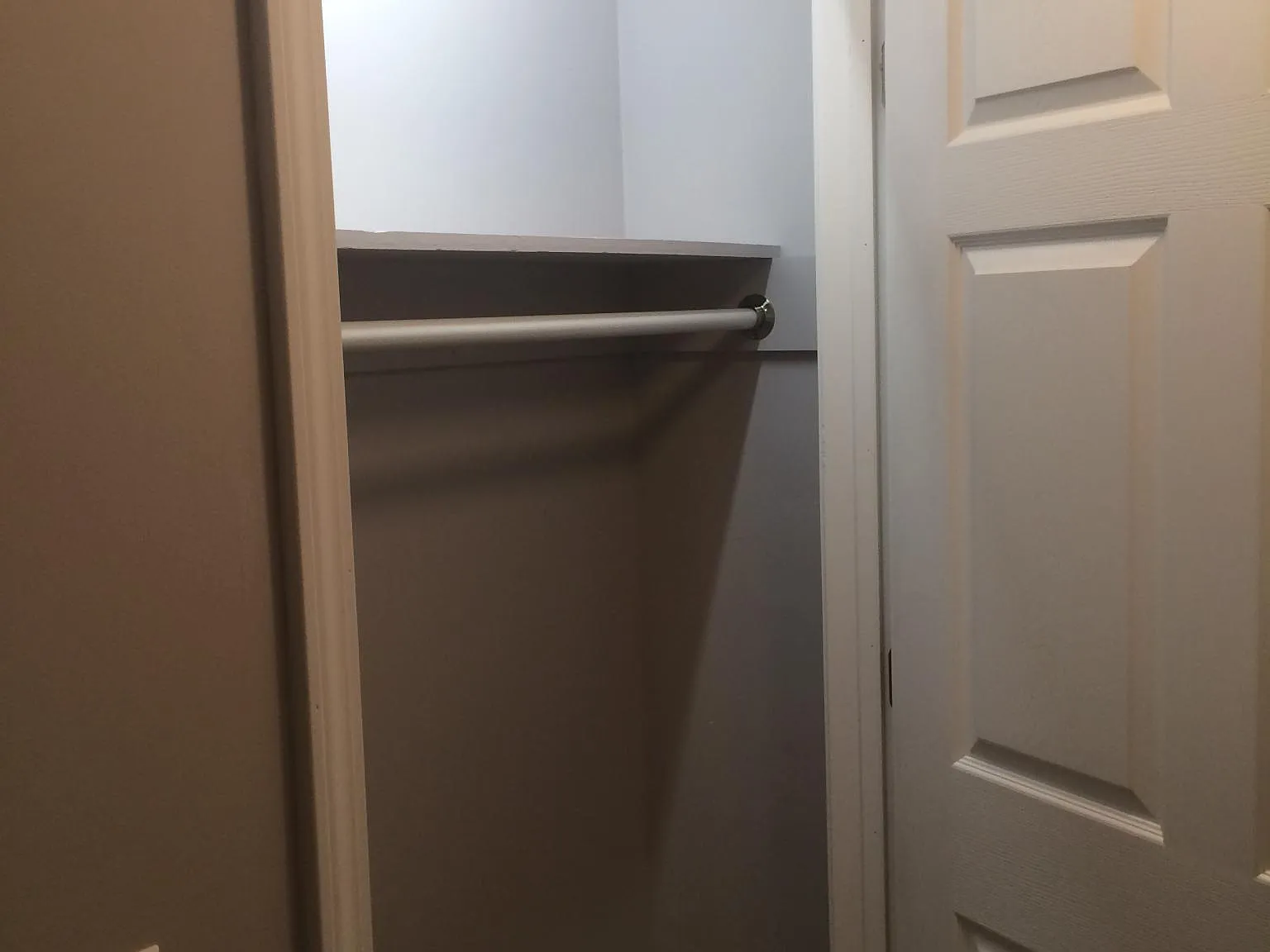 2 bed, 1000 sqft, $1,000 — Photo 2