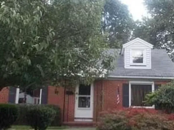 349 Falstaff Rd, Rochester, NY 14609