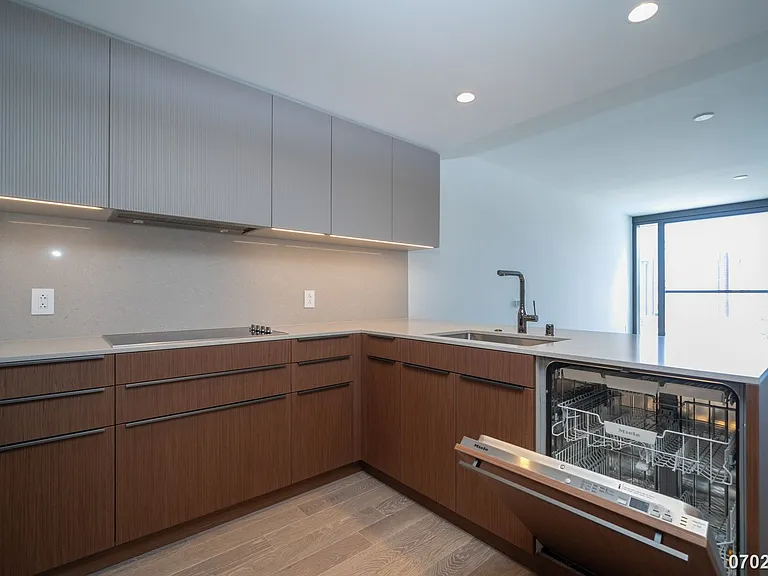 333 Ward Ave #1807 — Photo 21