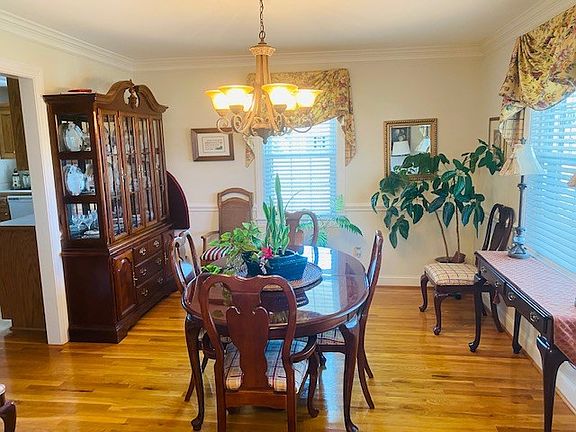 2nd image of 473 Fisher Dr