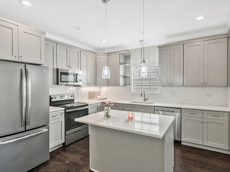5809B Morrow Rd — Photo 9