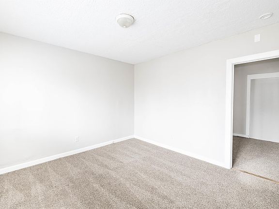 4th image of 331 N Temple Ave #C