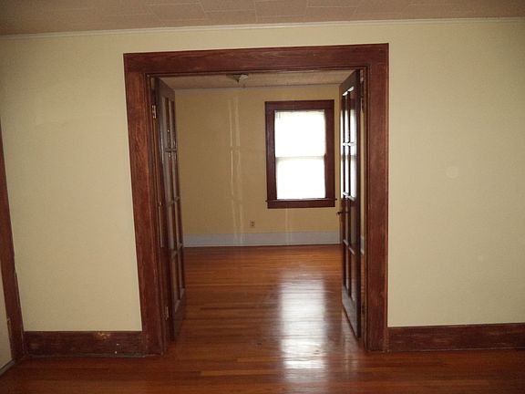 5th image of 1718 Everett St