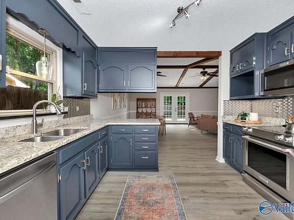 3rd image of 1016 Kinsey Dr SE